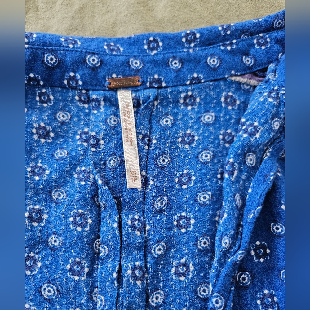 Free People Women's Multicolored Floral Blue Blouse Size XS - Picture 2 of 4